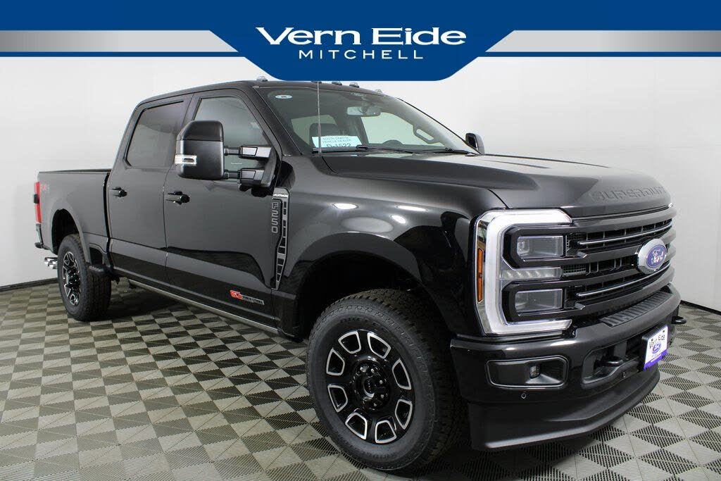 2026 Ford F-250 Super Duty Platinum Crew Cab 4WD