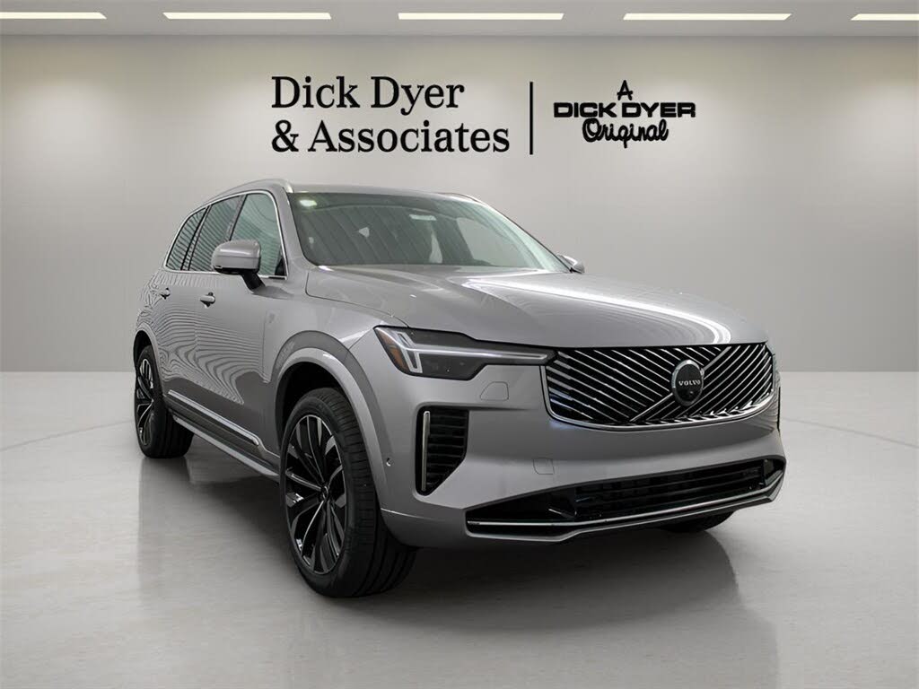 2026 Volvo XC90 B5 Plus 7-Passenger AWD