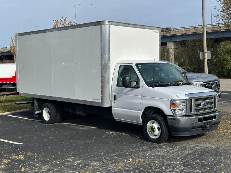 2024 Ford E-Series Chassis E-450 SD Cutaway 158 DRW RWD