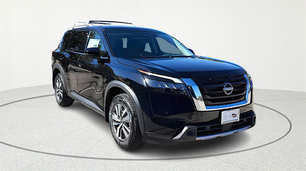 2025 Nissan Pathfinder SL FWD