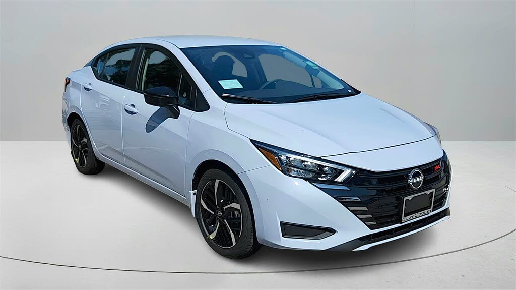 2025 Nissan Versa SR FWD