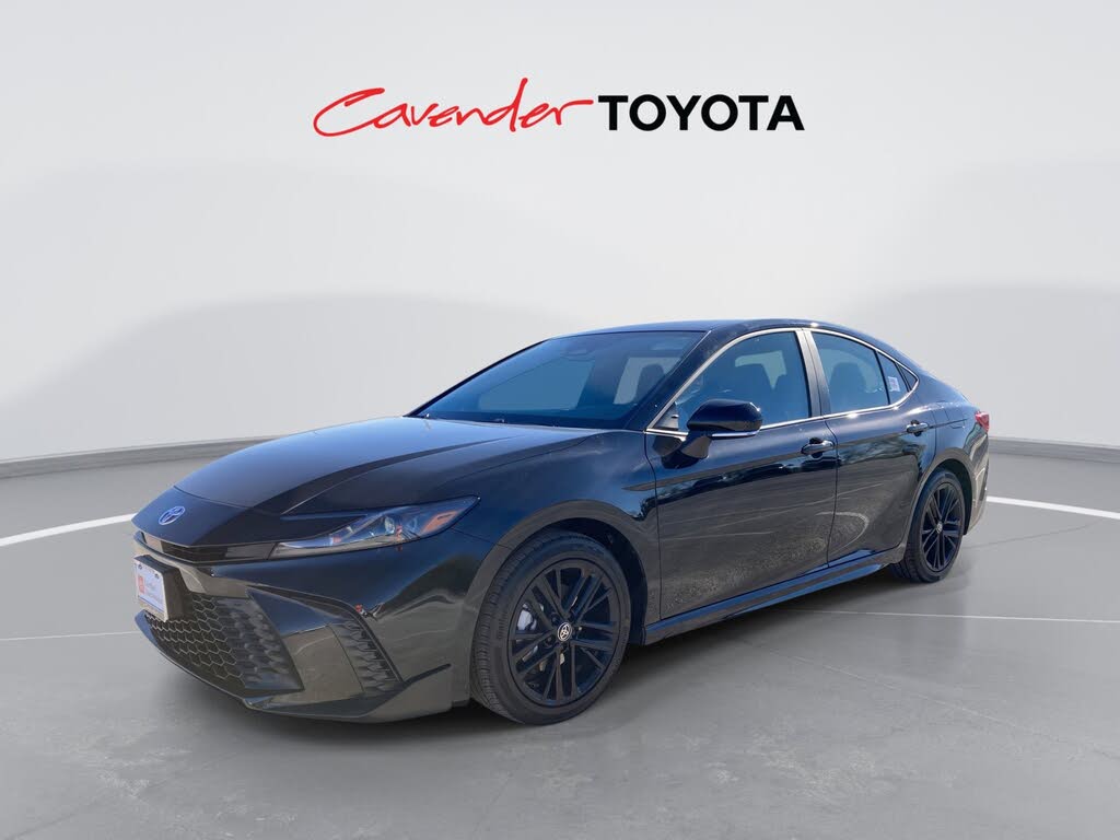 2026 Toyota Camry SE FWD