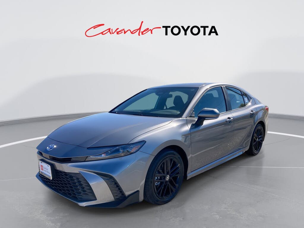 2026 Toyota Camry SE FWD