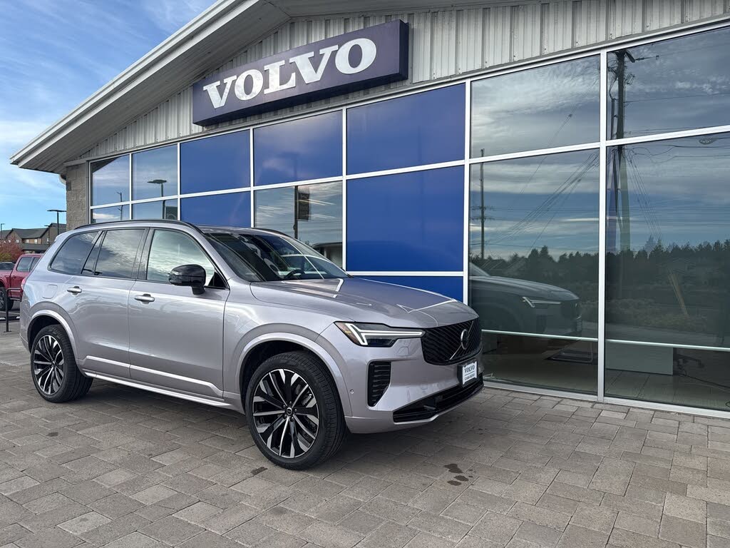 2026 Volvo XC90 B6 Ultra Dark 7-Passenger AWD