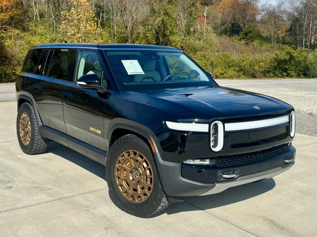 2023 Rivian R1S Adventure Quad Motor AWD