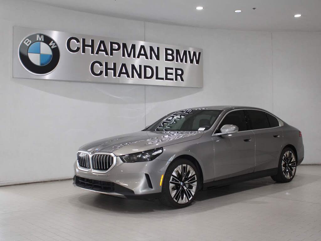 2025 BMW 5 Series 530i RWD