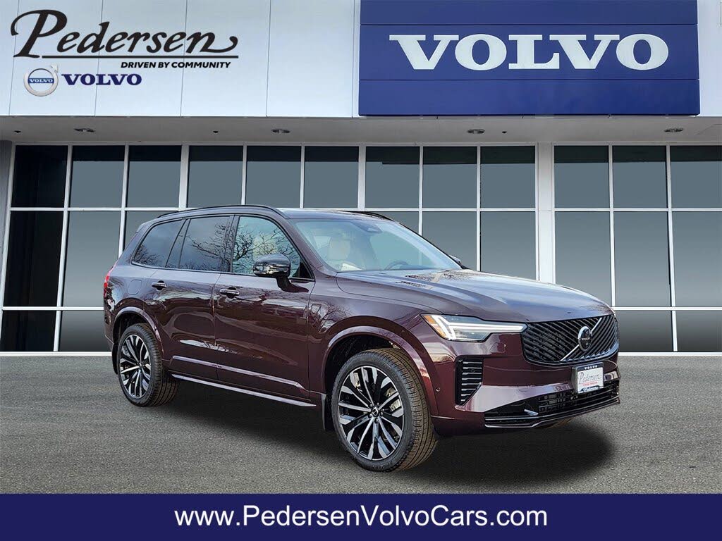 2026 Volvo XC90 B6 Ultra Dark 7-Passenger AWD