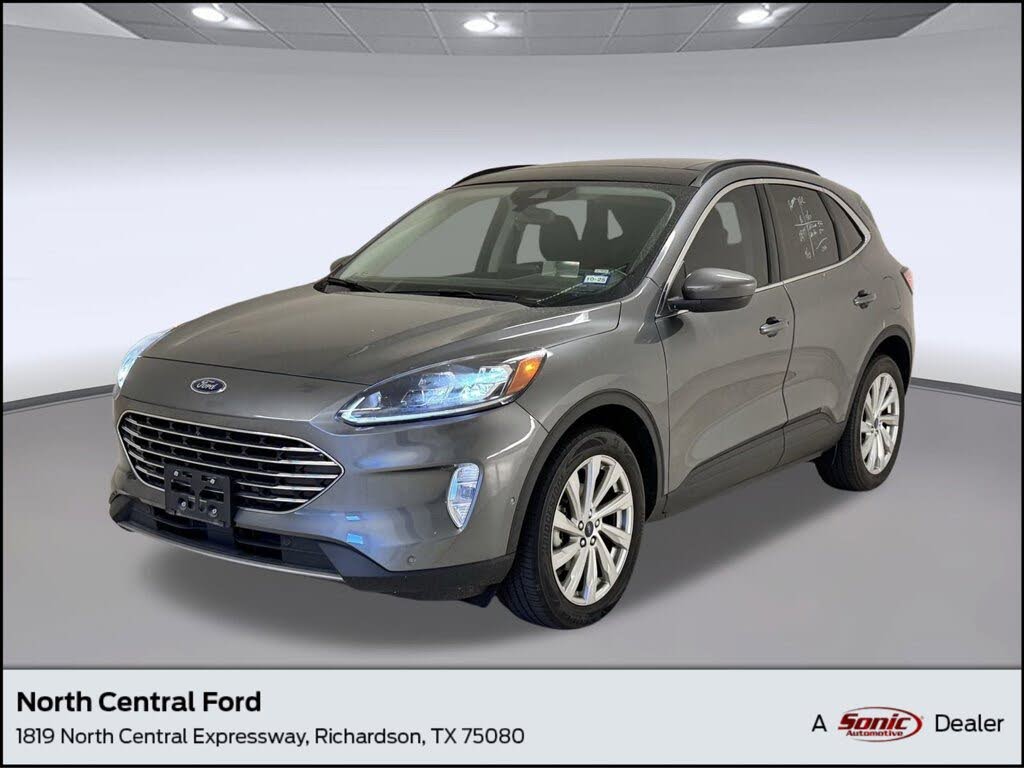 2022 Ford Escape Titanium AWD