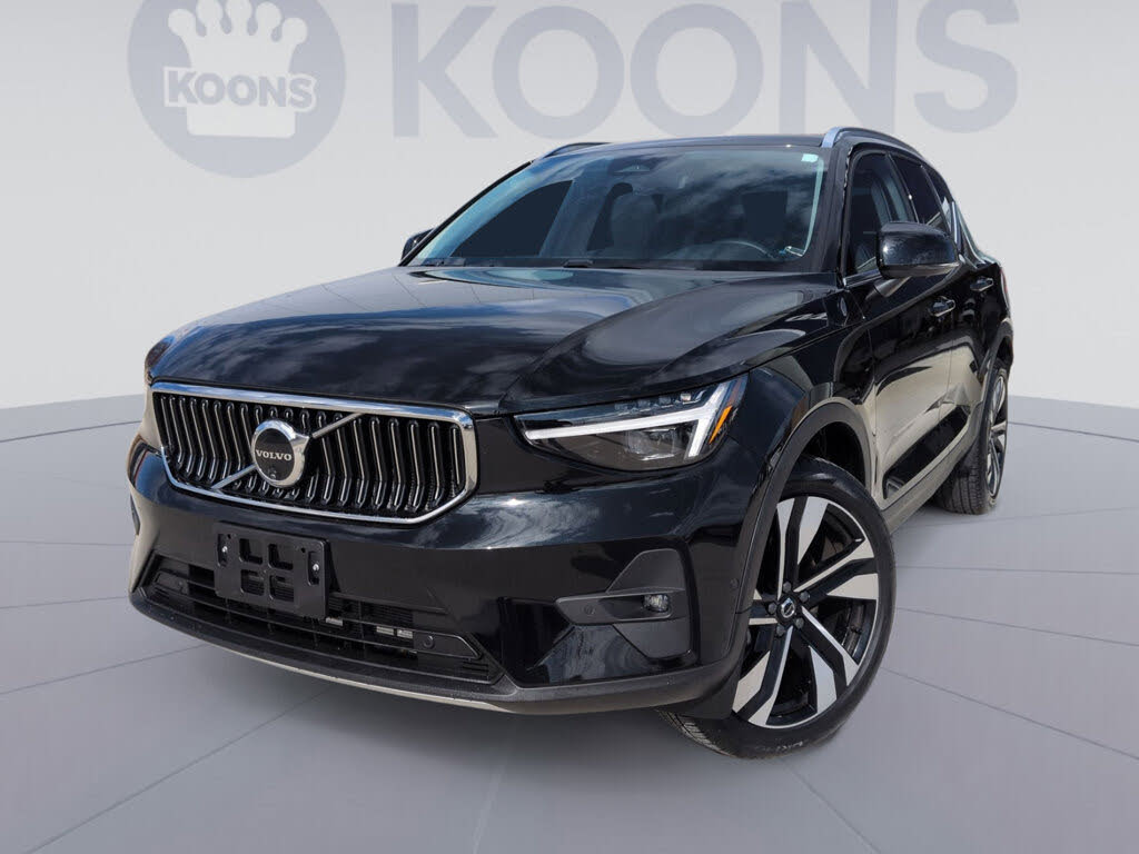 2024 Volvo XC40 B5 Ultimate Bright Theme AWD
