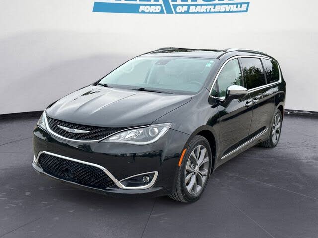 2017 Chrysler Pacifica Limited FWD