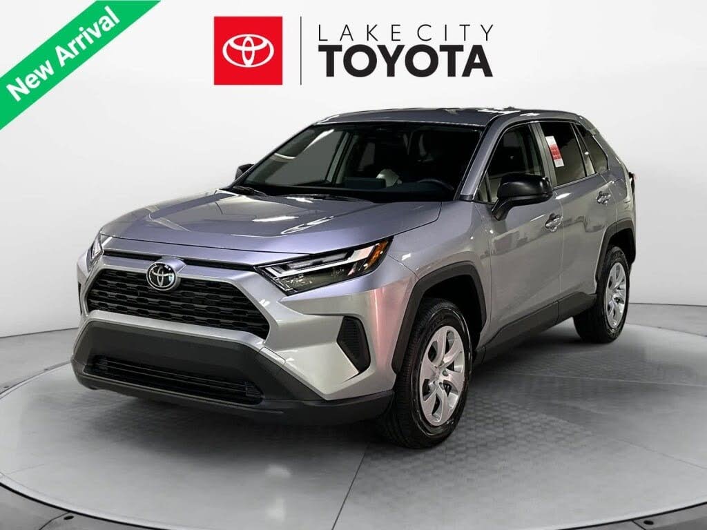 2025 Toyota RAV4 LE FWD
