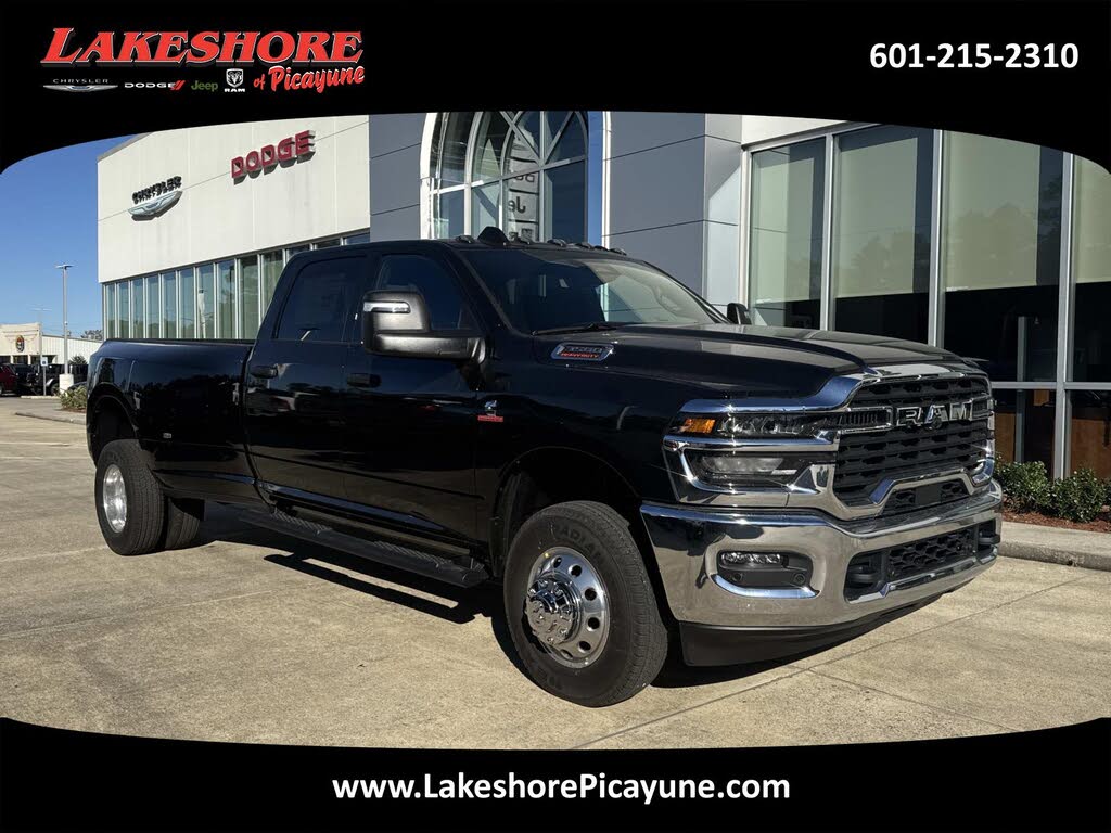 2026 RAM 3500 Tradesman Crew Cab LB DRW 4WD