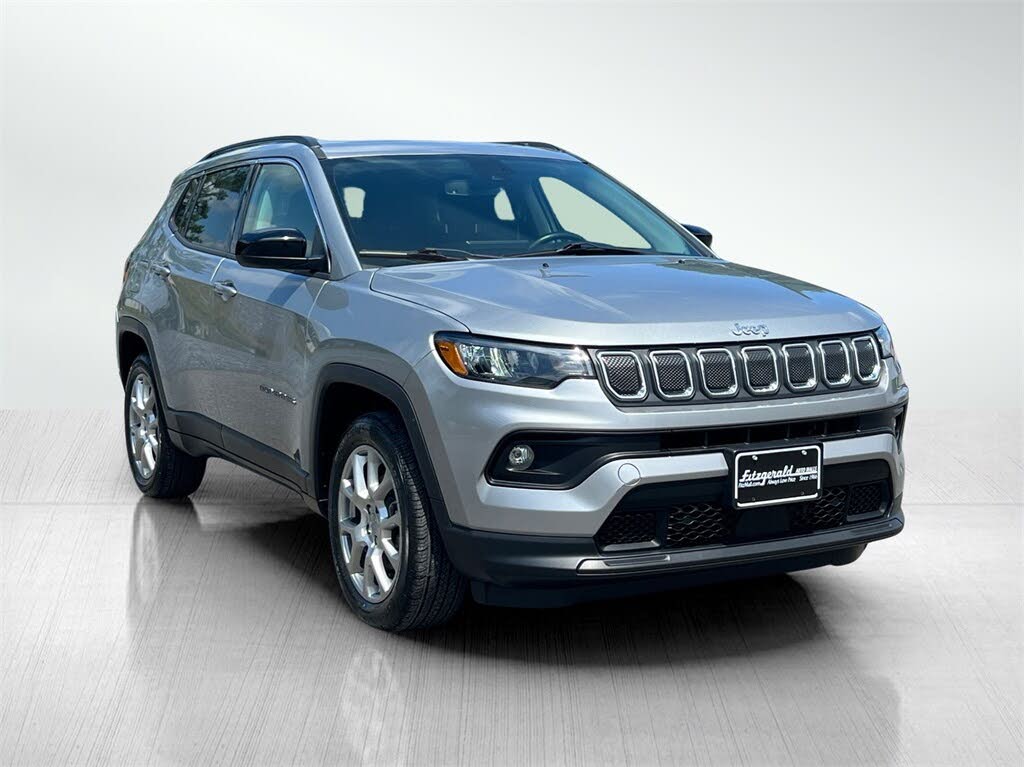 2022 Jeep Compass Latitude Lux 4WD