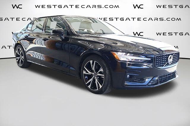2024 Volvo S60 B5 Plus Dark Theme AWD