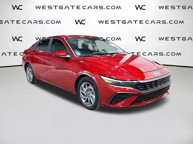 2024 Hyundai Elantra SEL FWD