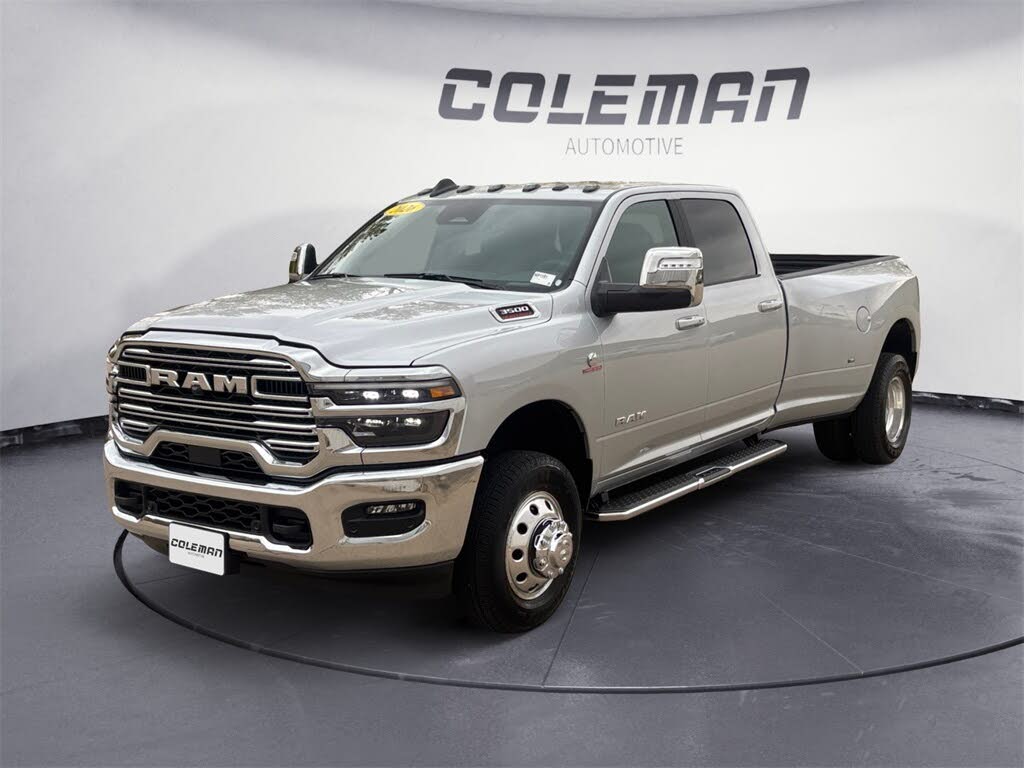 2026 RAM 3500 Laramie Crew Cab LB DRW 4WD