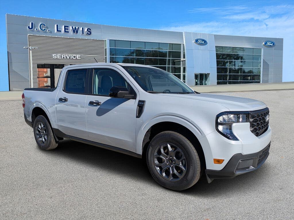 2025 Ford Maverick XL SuperCrew FWD