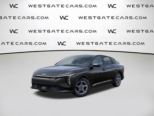 2025 Kia K4 LXS FWD