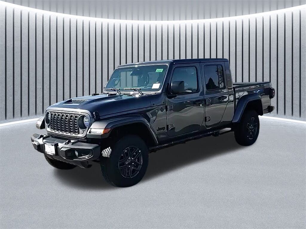 2026 Jeep Gladiator Sport S Crew Cab 4WD