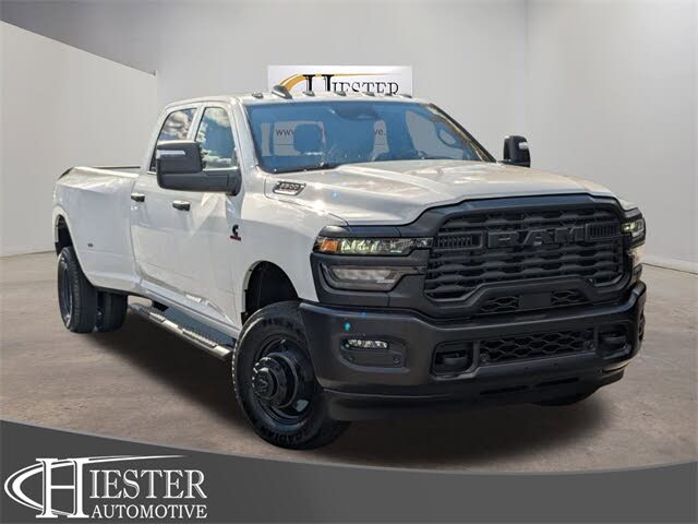 2026 RAM 3500 Tradesman Crew Cab LB DRW 4WD