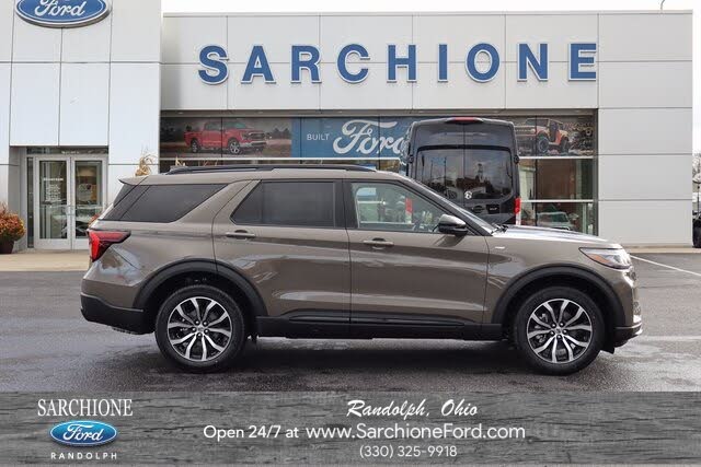 2026 Ford Explorer ST-Line AWD