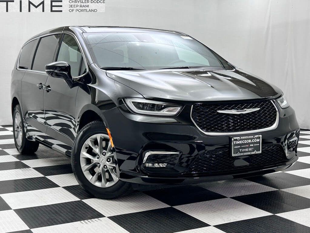 2026 Chrysler Pacifica Select AWD