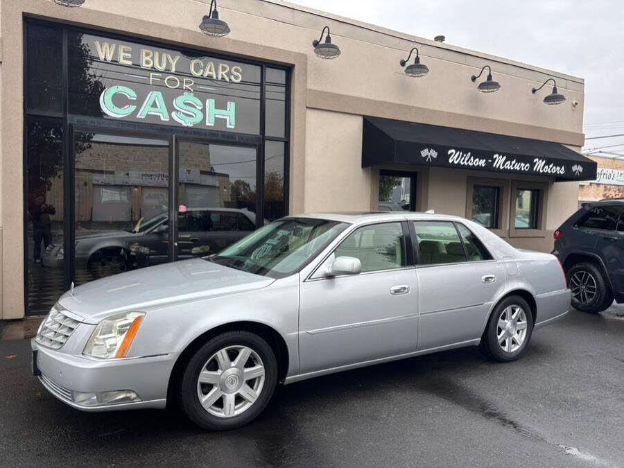 2010 Cadillac DTS Platinum FWD