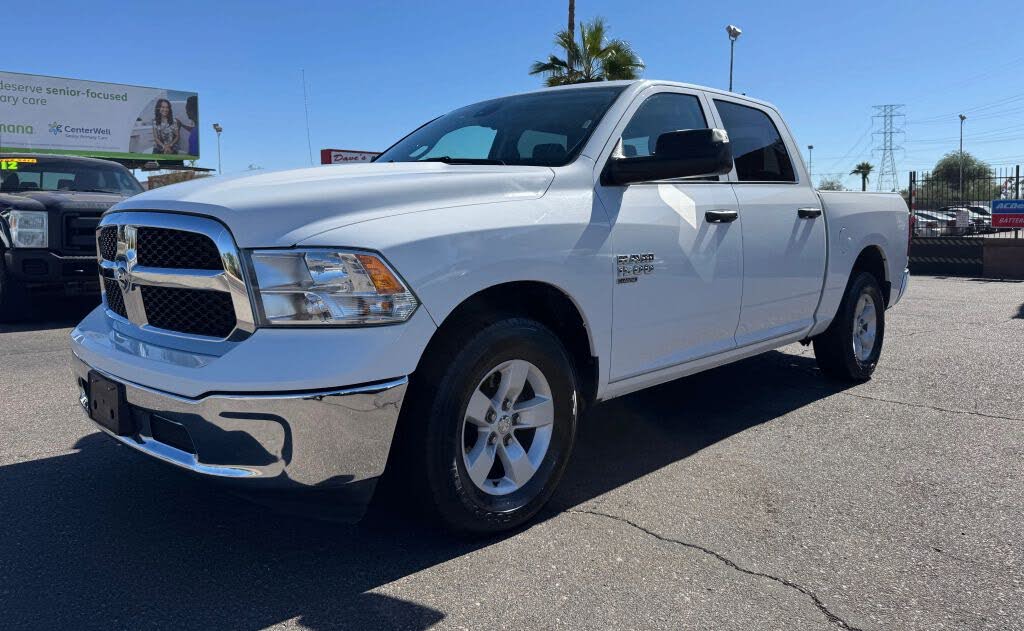 2023 RAM 1500 Classic SLT Crew Cab RWD