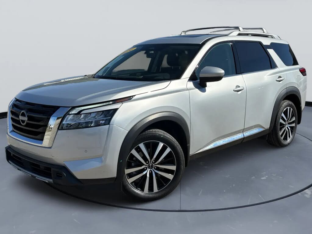 2024 Nissan Pathfinder Platinum FWD