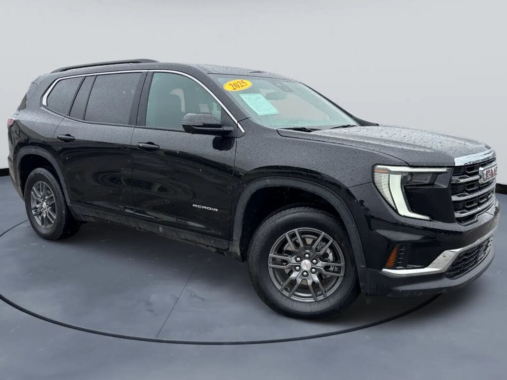 2025 GMC Acadia Elevation FWD