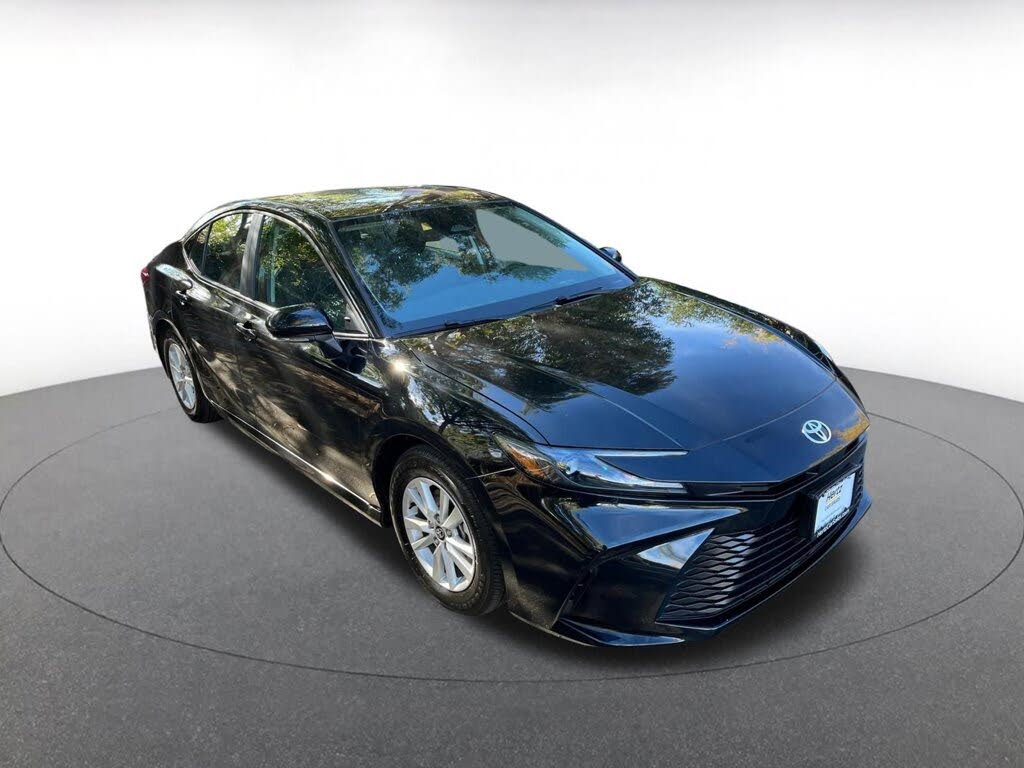 2025 Toyota Camry LE FWD