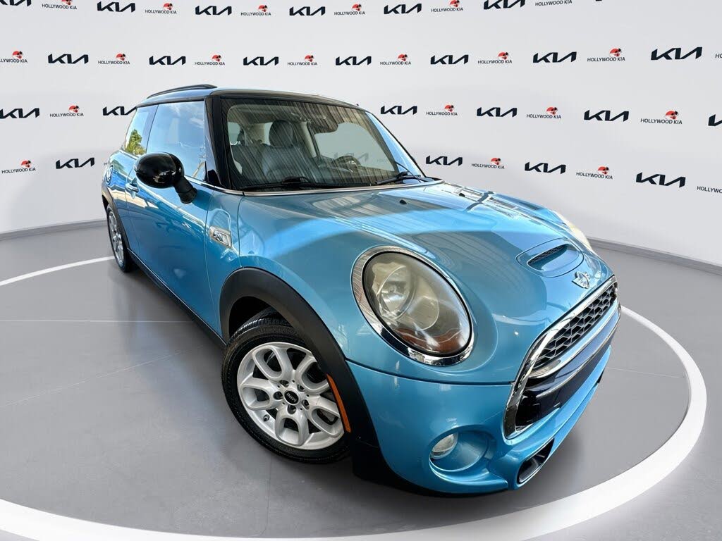 2015 MINI Cooper S 2-Door Hatchback FWD