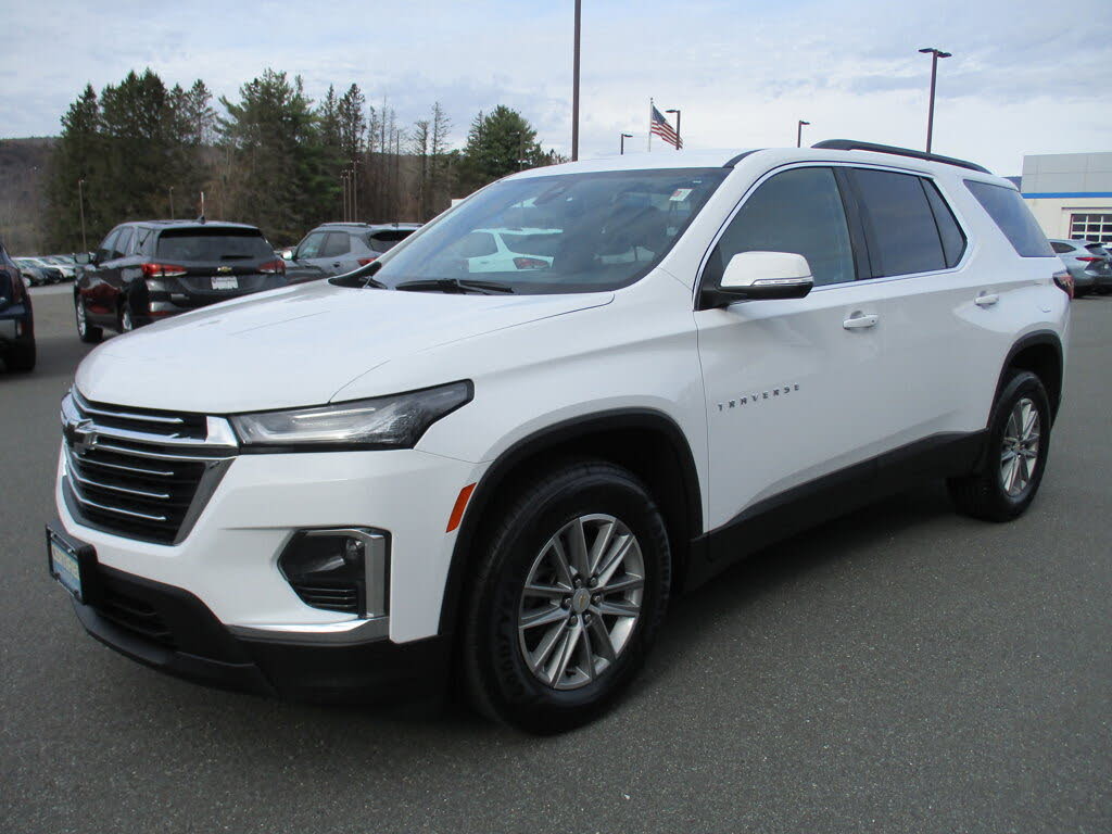 2023 Chevrolet Traverse LT Cloth AWD