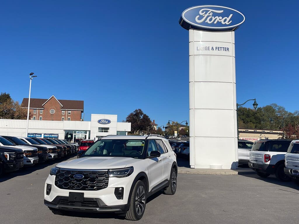 2026 Ford Explorer Platinum AWD