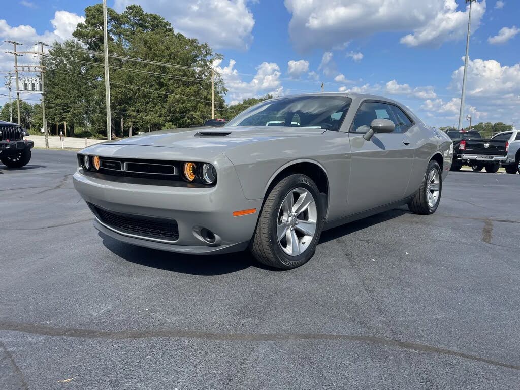 2019 Dodge Challenger SXT RWD