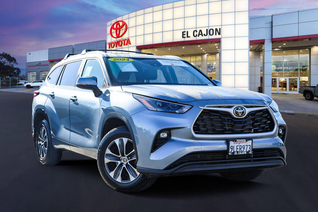 2024 Toyota Highlander XLE FWD