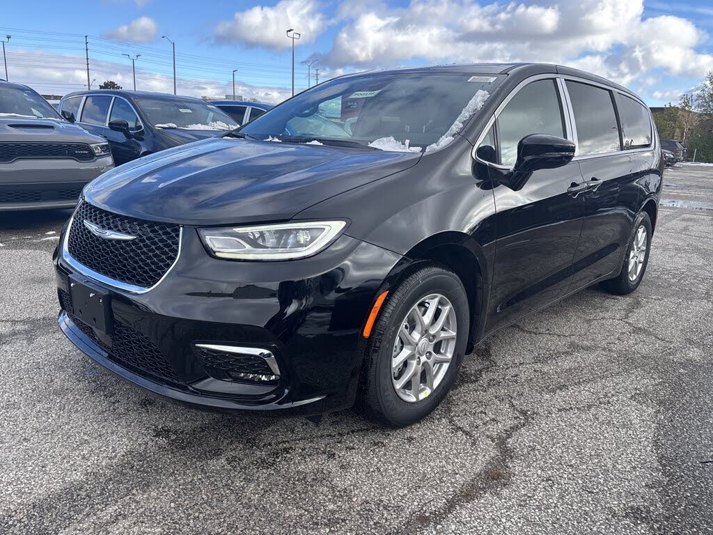 2026 Chrysler Pacifica Select FWD