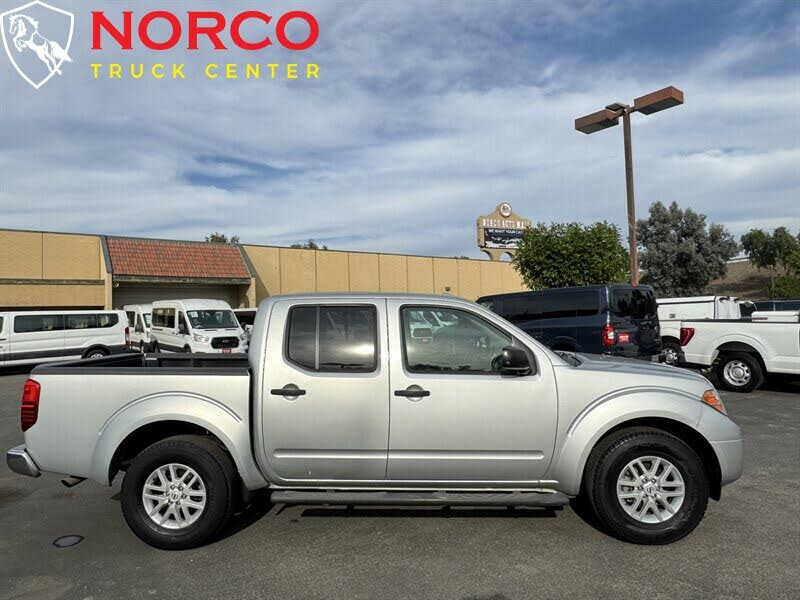 2017 Nissan Frontier SV V6 Crew Cab