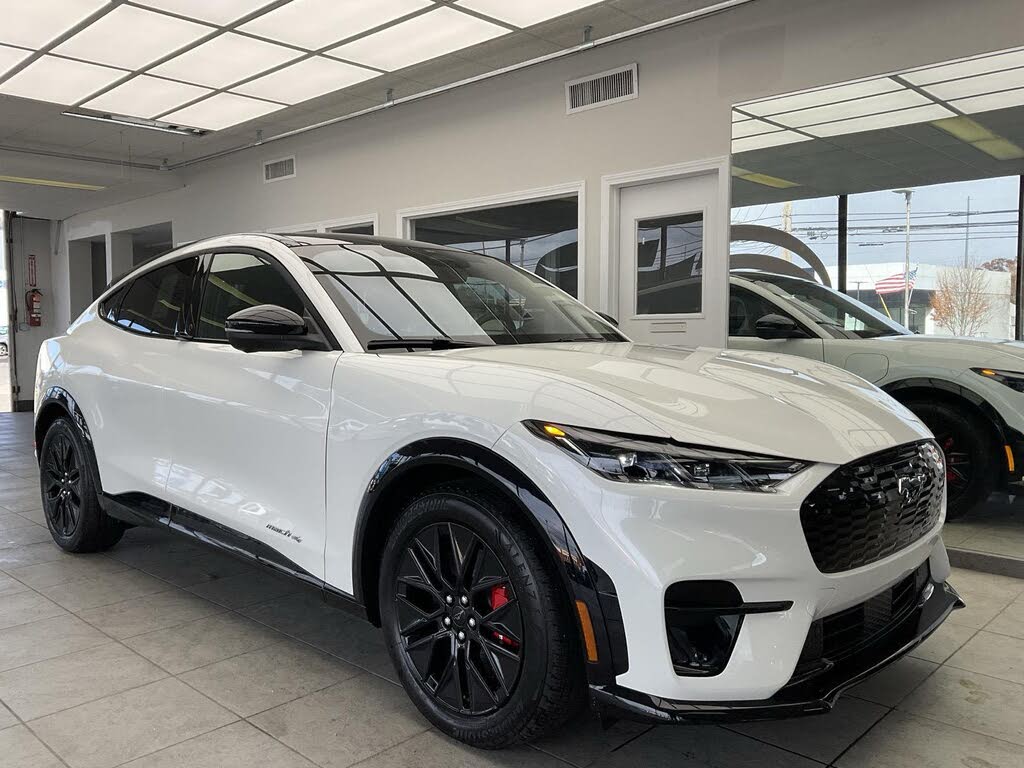 2025 Ford Mustang Mach-E Premium AWD