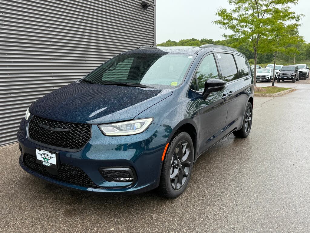 2025 Chrysler Pacifica Limited AWD