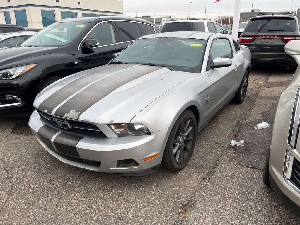 2010 Ford Mustang V6 Coupe RWD