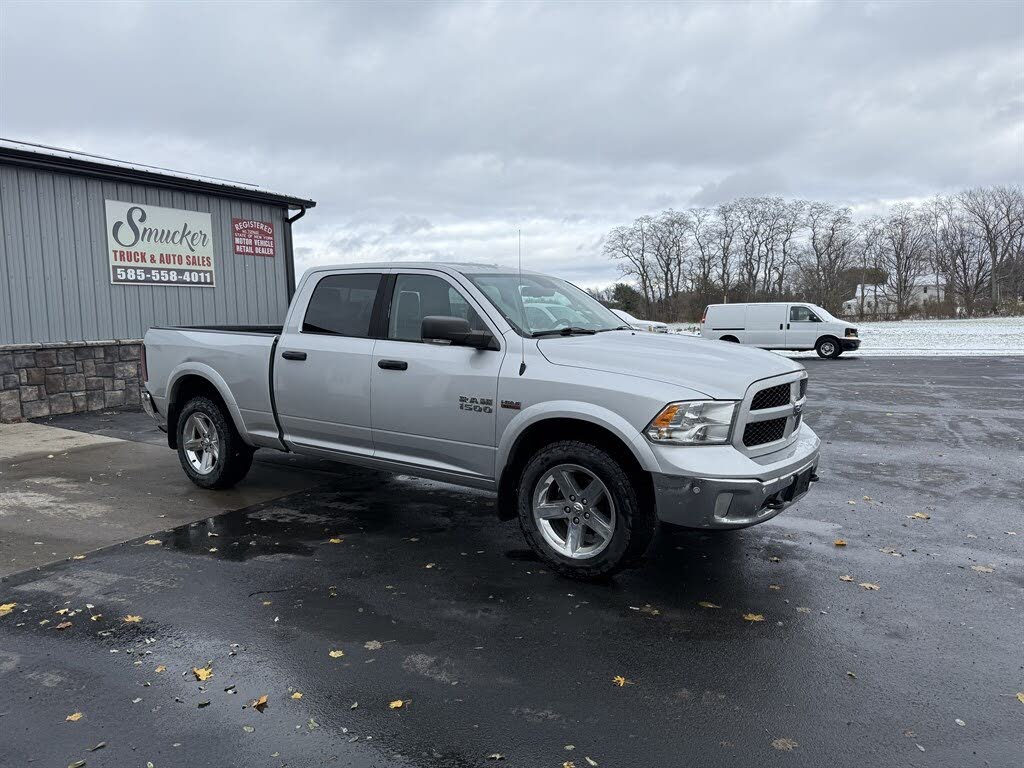 2016 RAM 1500 SLT Crew Cab 4WD