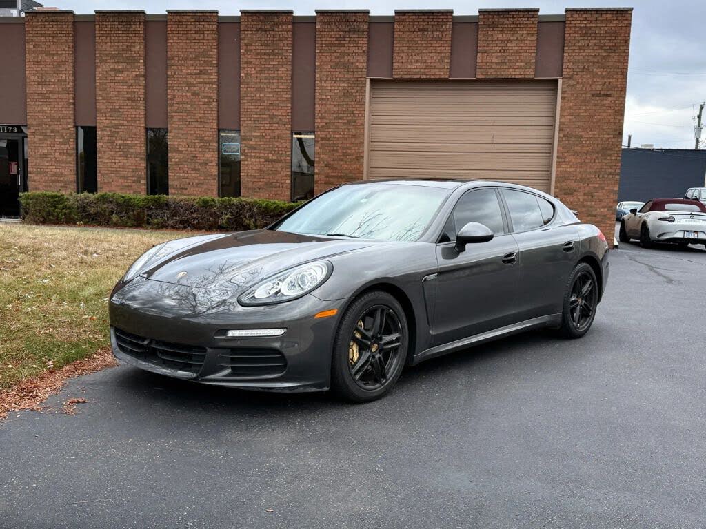2016 Porsche Panamera