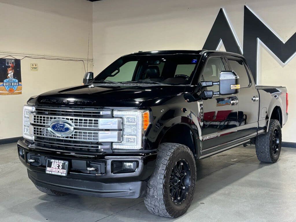 2017 Ford F-350 Super Duty Platinum Crew Cab 4WD