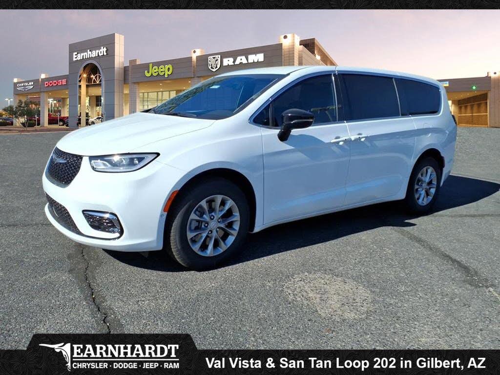 2026 Chrysler Pacifica Select AWD