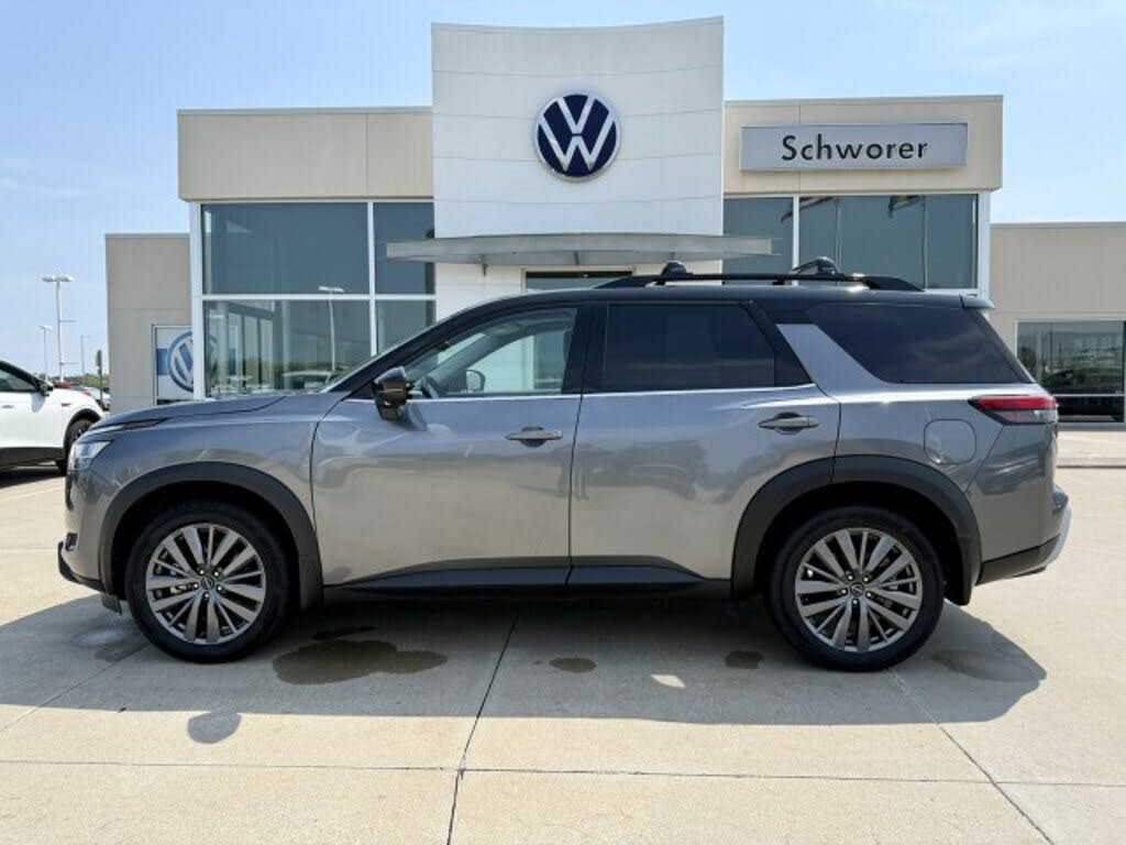 2024 Nissan Pathfinder SL 4WD