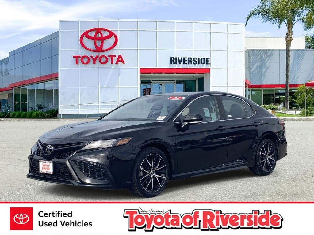 2024 Toyota Camry SE FWD