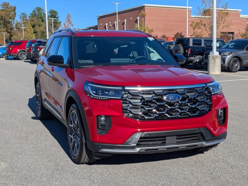 2025 Ford Explorer Platinum RWD