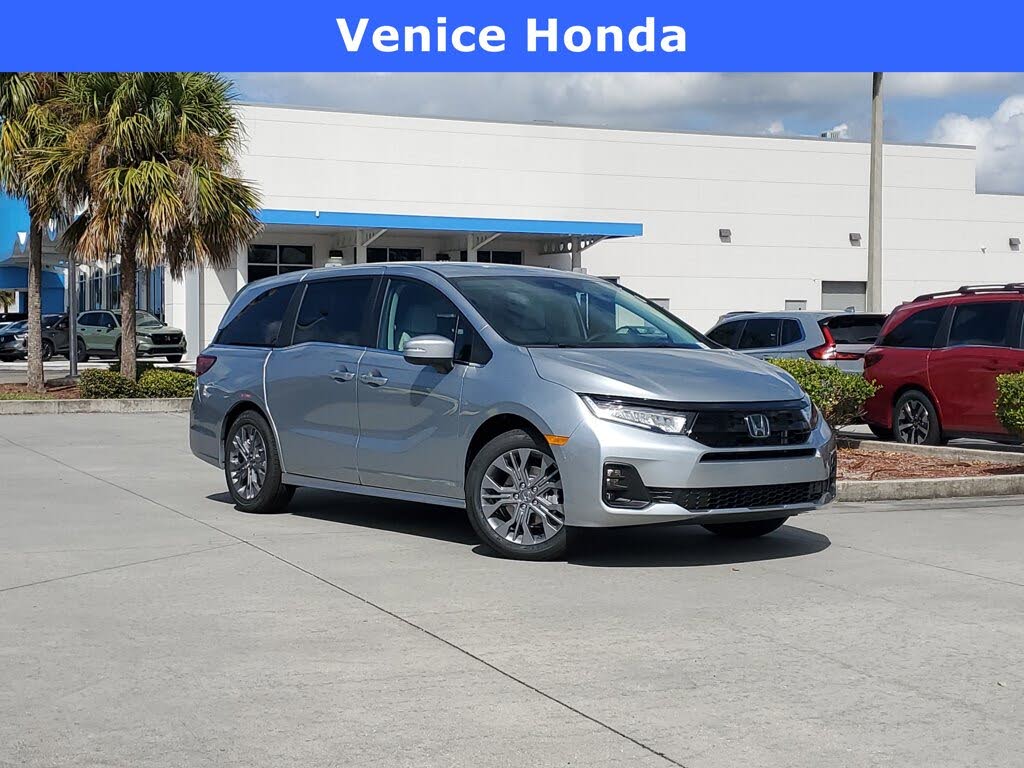 2026 Honda Odyssey Touring FWD