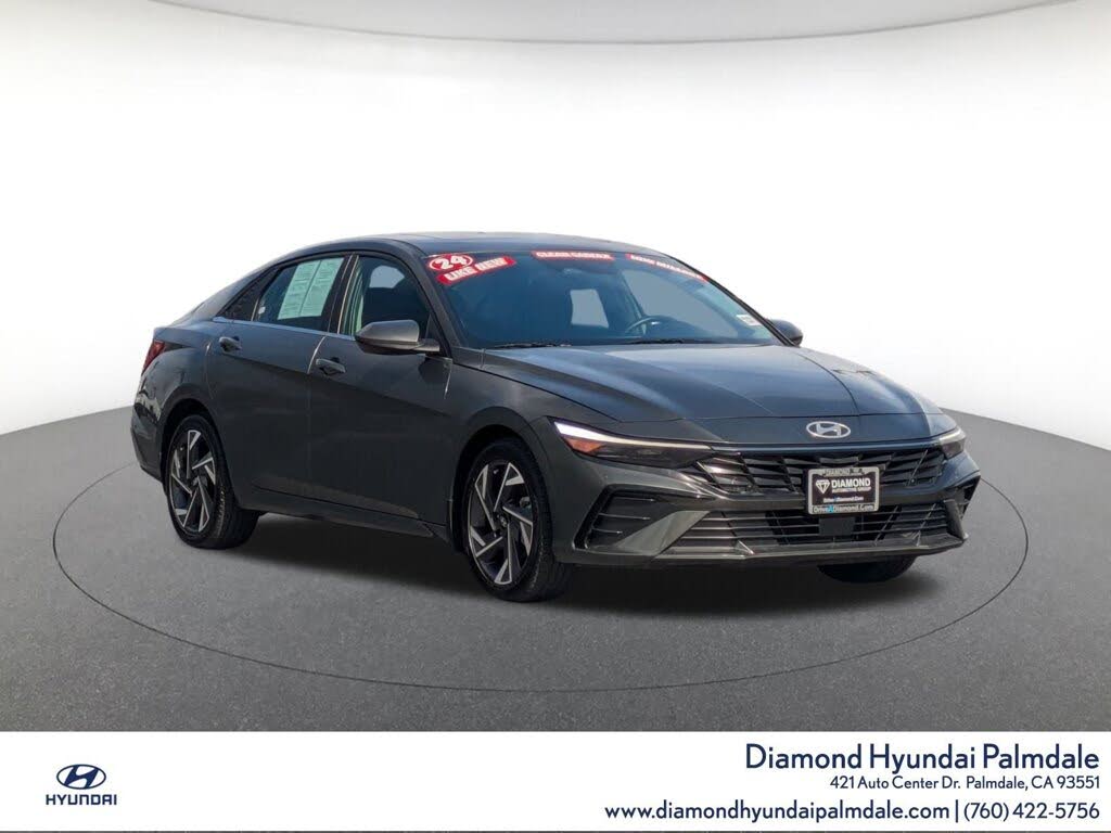 2024 Hyundai Elantra SEL FWD